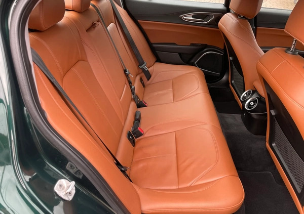 Alfa Romeo Giulia cena 109999 przebieg: 41000, rok produkcji 2020 z Szubin małe 277